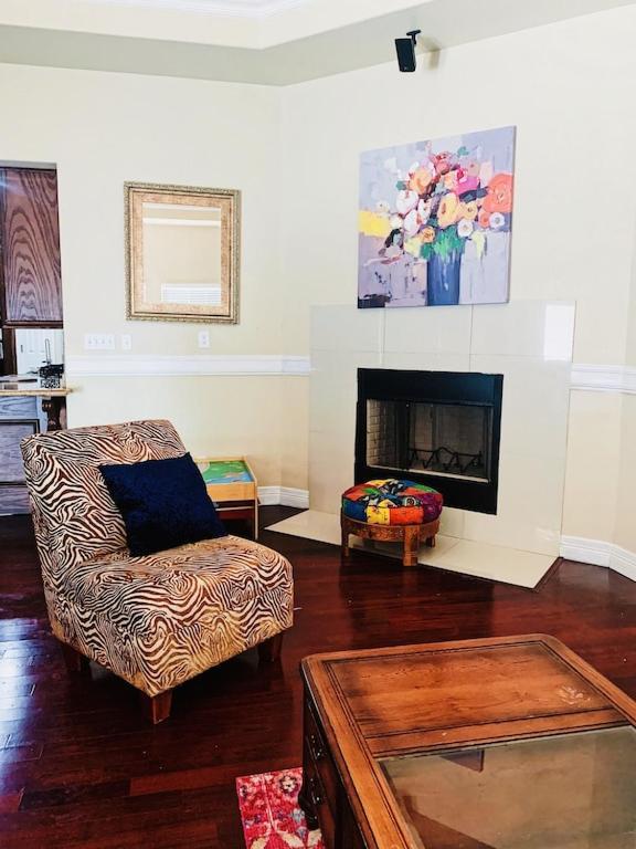 Brownsville Comfort 2 Bedroom 1 Bath , Spacious Kitchen And Outdoor Home Bagian luar foto