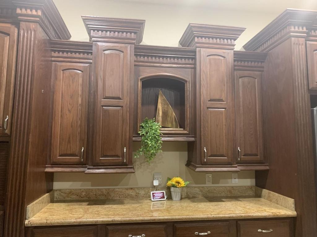 Brownsville Comfort 2 Bedroom 1 Bath , Spacious Kitchen And Outdoor Home Bagian luar foto