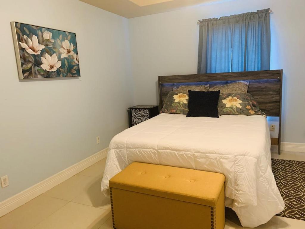 Brownsville Comfort 2 Bedroom 1 Bath , Spacious Kitchen And Outdoor Home Bagian luar foto