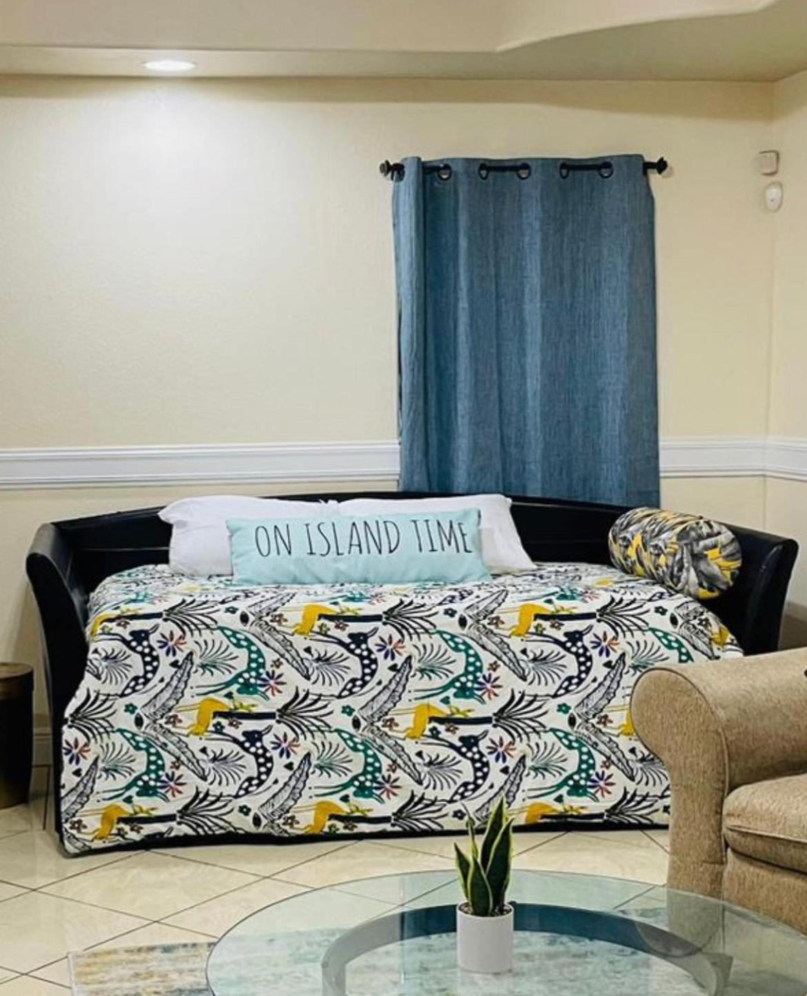 Brownsville Comfort 2 Bedroom 1 Bath , Spacious Kitchen And Outdoor Home Bagian luar foto