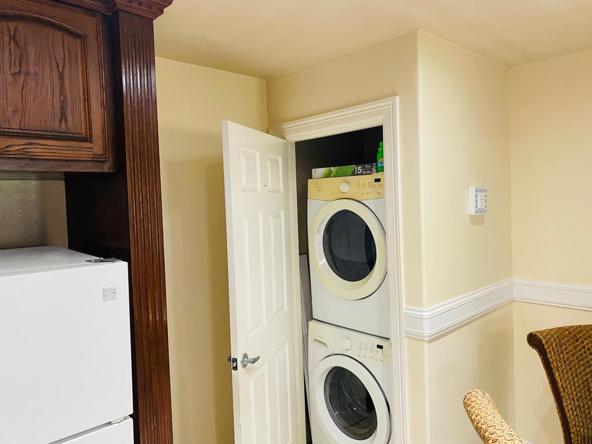 Brownsville Comfort 2 Bedroom 1 Bath , Spacious Kitchen And Outdoor Home Bagian luar foto